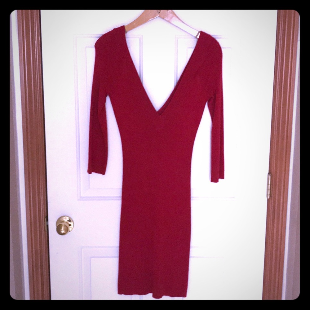 Guess red hot fitted dress - V neck - short